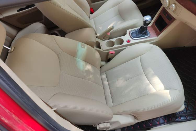 Used Roewe 350 2014 1.5L Automatic Xunyue Version Right Front Seat