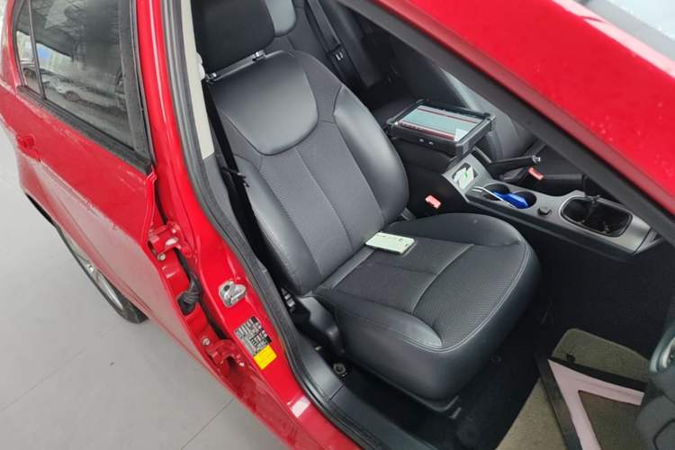 Used Roewe 350 2014 1.5L Manual Swift Edition Right Front Seat