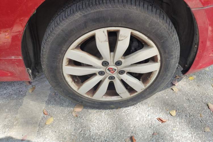 Used Roewe 350 2014 1.5T Manual Jingrui Edition Right Front Wheel Hub