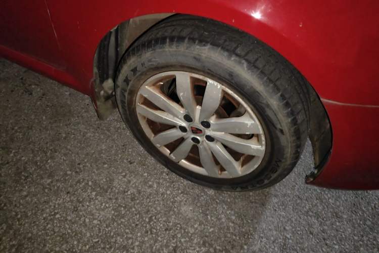 Used Roewe 350 2014 1.5L Manual Swift Edition Right Front Wheel Hub