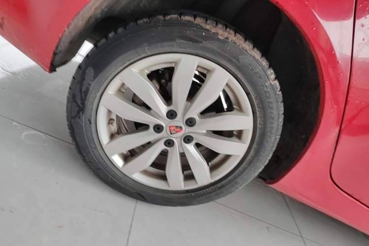 Used Roewe 350 2014 1.5L Manual Swift Edition Right Rear Wheel Hub