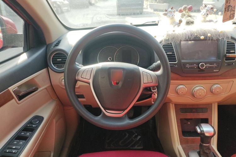 Used Roewe 350 2014 1.5L Automatic Xunyue Version Steering Wheel