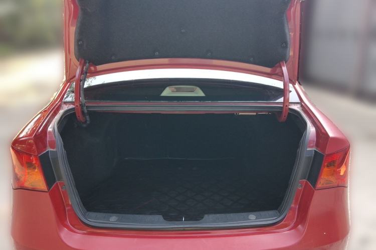 Used Roewe 350 2014 1.5L Automatic Xunyue Version Trunk