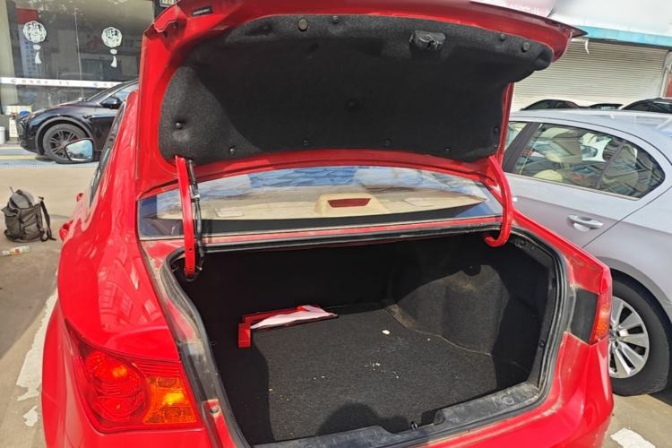 Used Roewe 350 2014 1.5L Manual Xunchi Edition Trunk