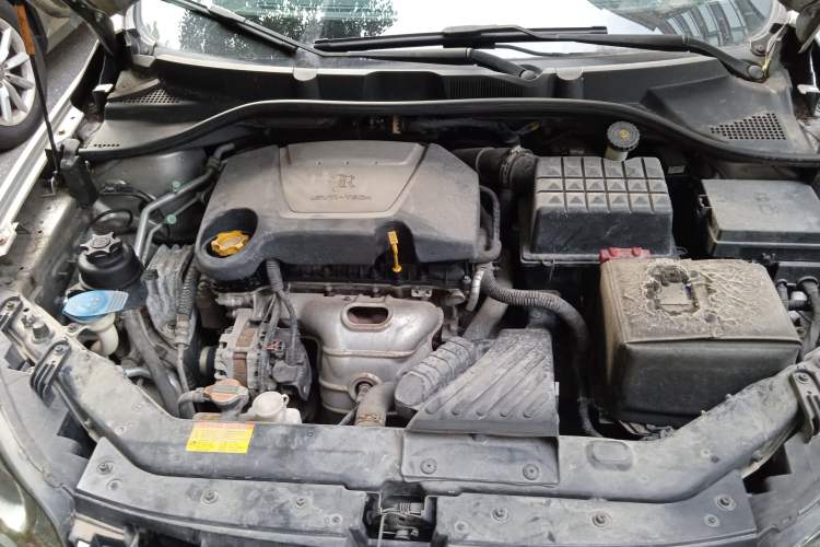 Used Roewe 350 2014 1.5L Automatic Xunyue Version Engine Bay