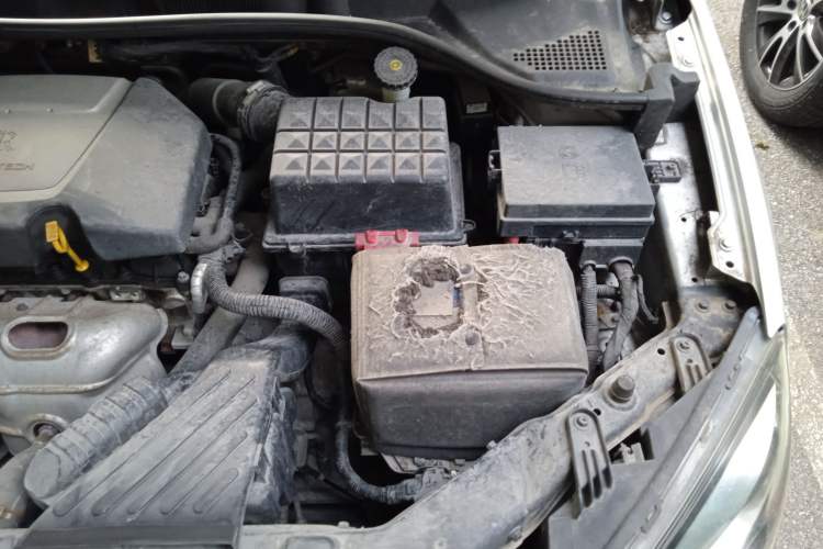 Used Roewe 350 2014 1.5L Automatic Xunyue Version Engine Bay Left