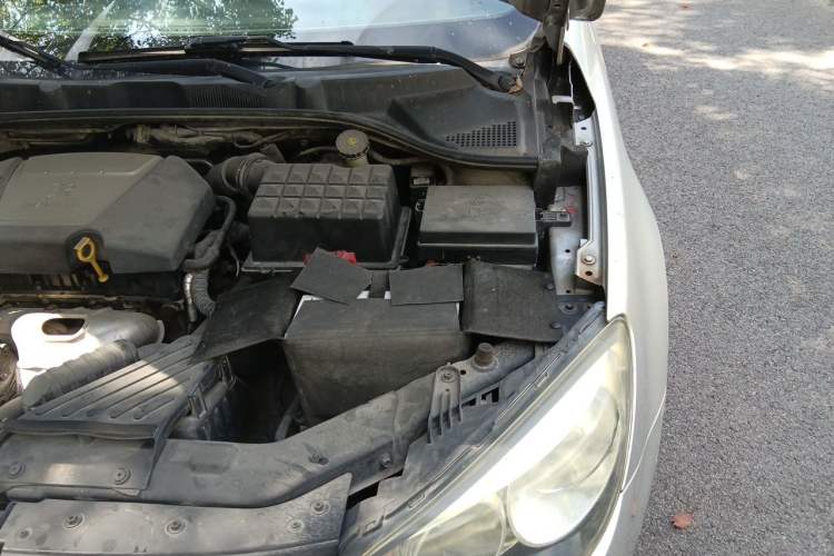 Used Roewe 350 2014 1.5L Automatic Xunyue Version Engine Bay Left