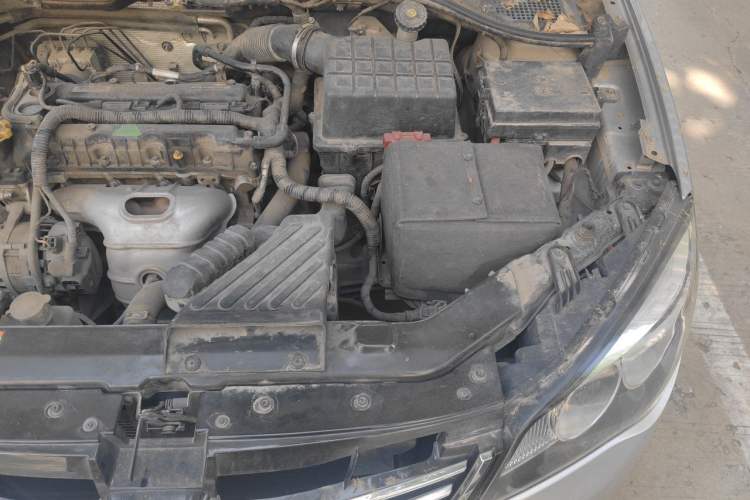 Used Roewe 350 2014 1.5L Manual Xunchi Edition Engine Bay Left