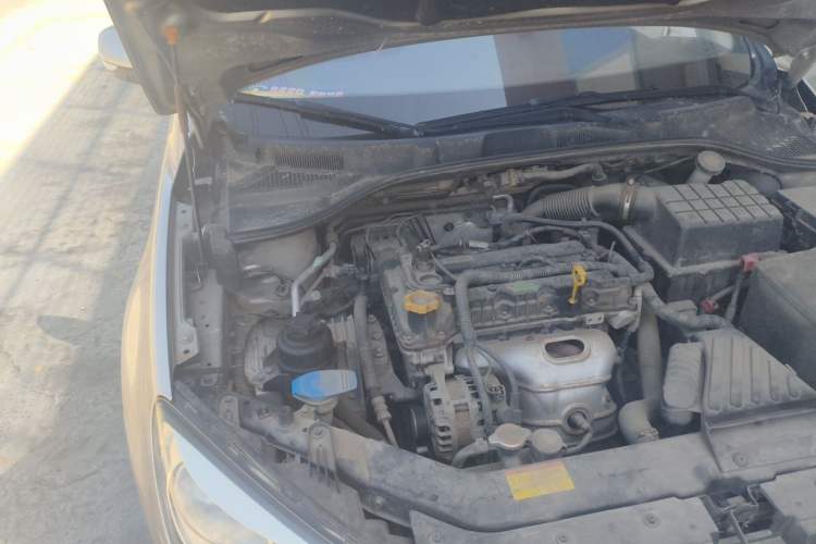 Used Roewe 350 2014 1.5L Manual Xunchi Edition Engine Bay Right
