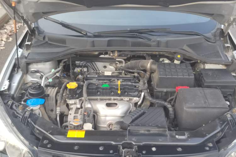 Used Roewe 350 2014 1.5L Manual Xunchi Edition Engine Bay