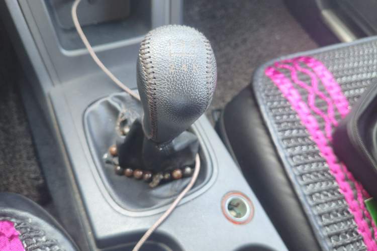Used Roewe 350 2014 1.5L Manual Xunchi Edition Gear Lever