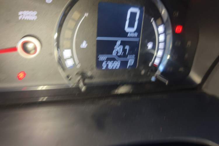 Used Roewe 350 2014 1.5L Automatic Xunyue Version Odometer Close Up