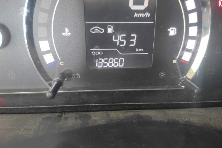 Used Roewe 350 2014 1.5L Manual Xunchi Edition Odometer Close Up