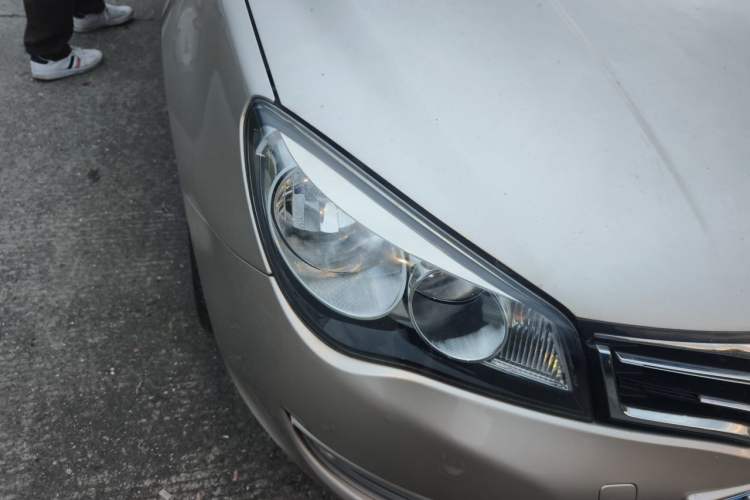 Used Roewe 350 2014 1.5L Automatic Xunyue Version Right Front Headlight