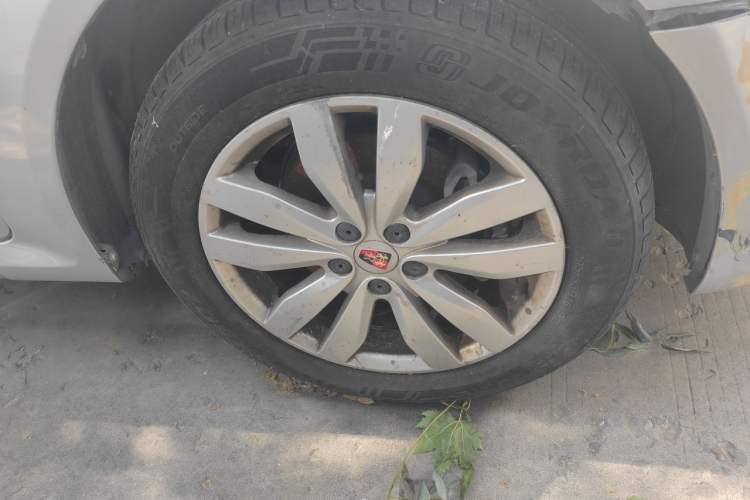 Used Roewe 350 2014 1.5L Manual Xunchi Edition Right Front Wheel Hub