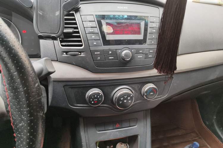 Used Roewe 350 2014 1.5L Manual Xunchi Edition Audio And AC Panel