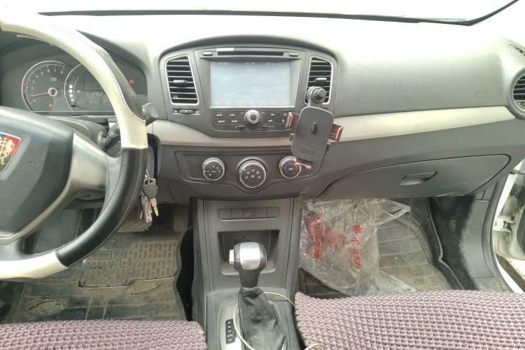 Used Roewe 350 2014 1.5L Automatic Xunyue Version Audio And AC Panel