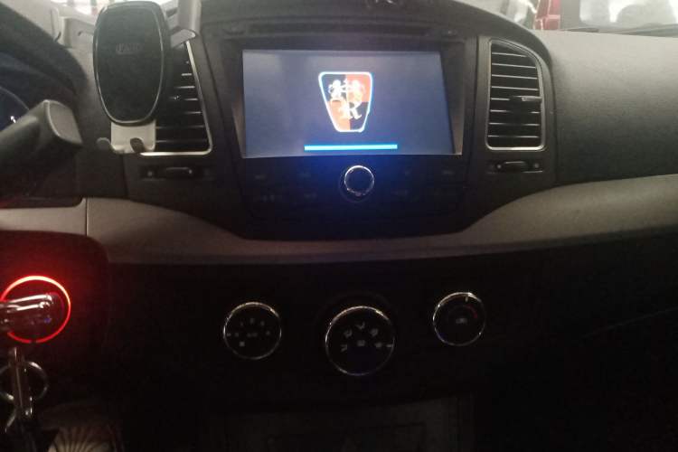 Used Roewe 350 2014 1.5L Automatic Xunda Edition Audio And AC Panel