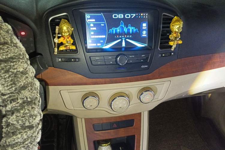 Used Roewe 350 2014 1.5L Automatic Xunyue Version Audio And AC Panel