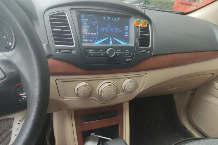 Used Roewe 350 2014 1.5L Automatic Xunyue Version Audio And AC Panel