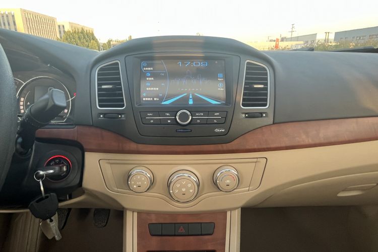 Used Roewe 350 2014 1.5L Manual Swift Edition Audio And AC Panel