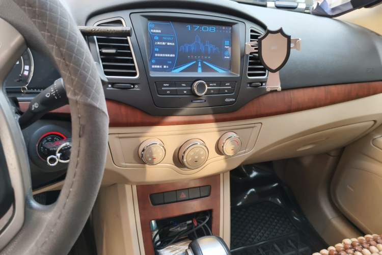 Used Roewe 350 2014 1.5L Automatic Xunyue Version Audio And AC Panel