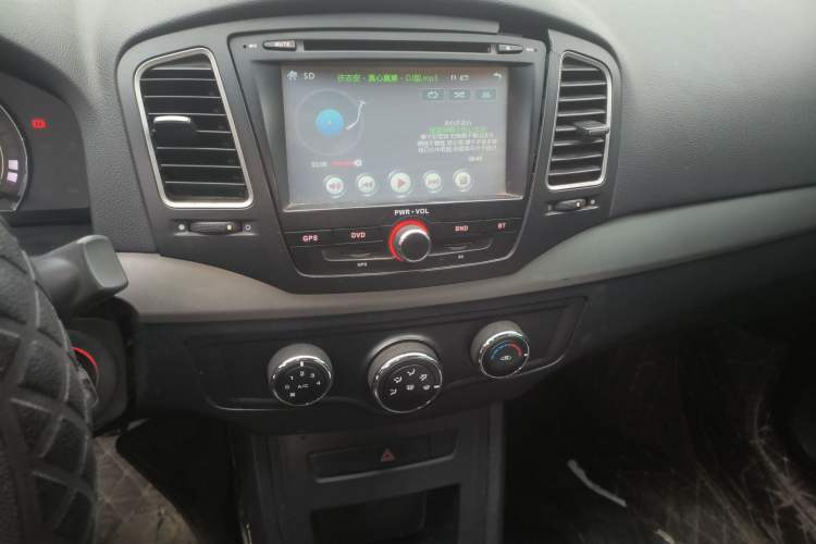 Used Roewe 350 2014 1.5L Manual Xunchi Edition Audio And AC Panel