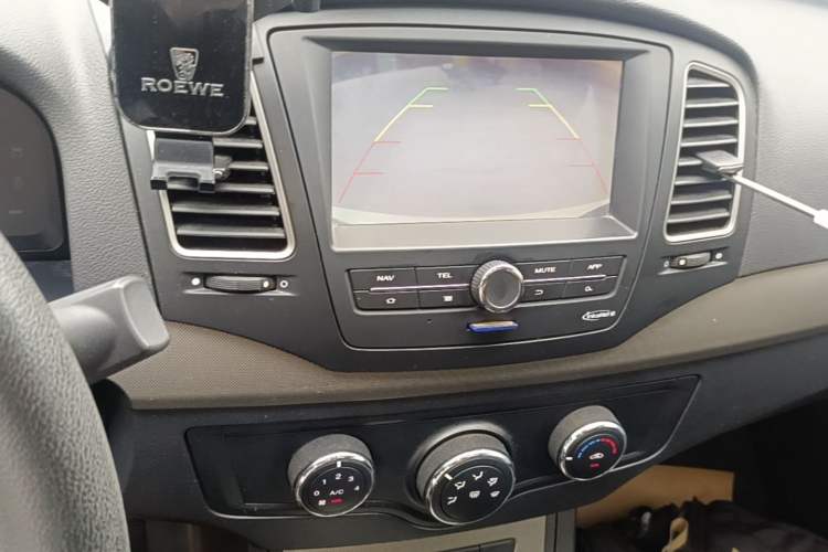 Used Roewe 350 2014 1.5L Automatic Xunyue Version Audio And AC Panel