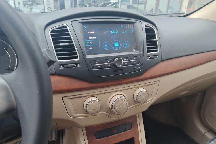 Used Roewe 350 2014 1.5L Automatic Xunyue Version Audio And AC Panel