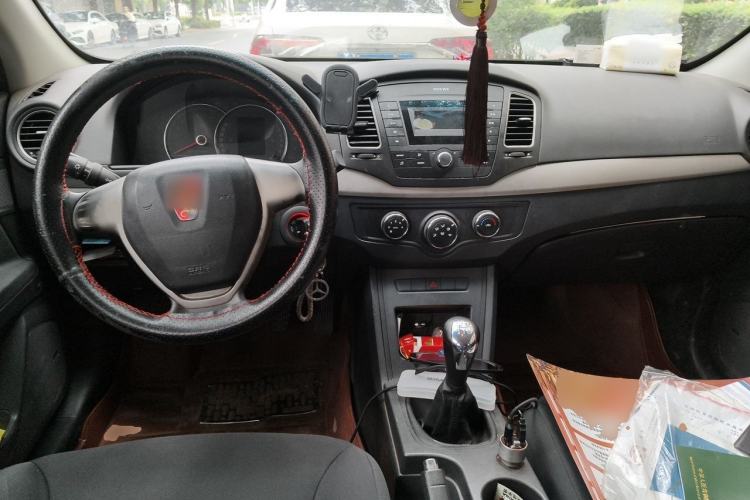Used Roewe 350 2014 1.5L Manual Xunchi Edition Center Console