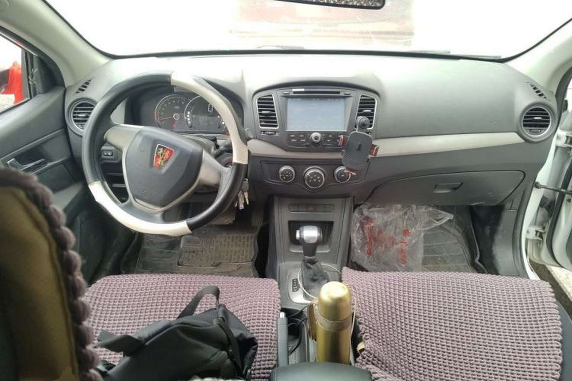 Used Roewe 350 2014 1.5L Automatic Xunyue Version Center Console