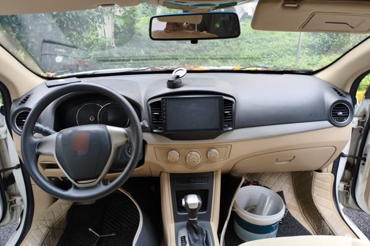 Used Roewe 350 2014 1.5L Automatic Xunda Edition Center Console