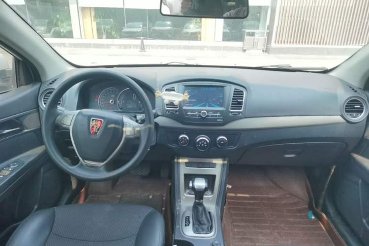 Used Roewe 350 2014 1.5L Automatic Xunyue Version Center Console