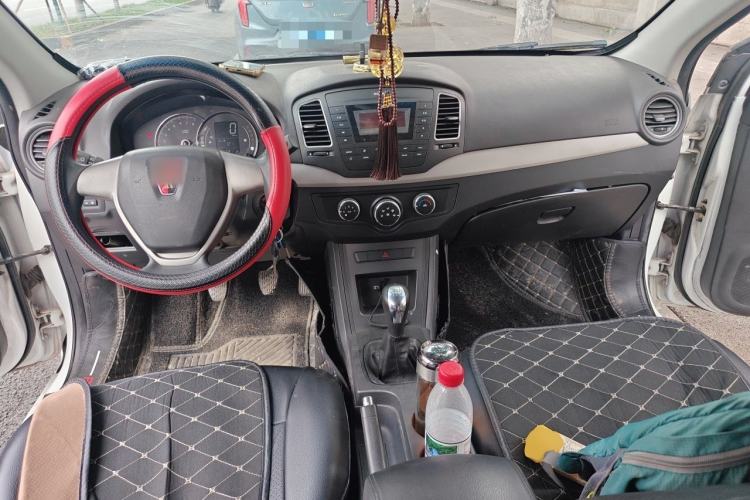 Used Roewe 350 2014 1.5L Manual Xunchi Edition Center Console