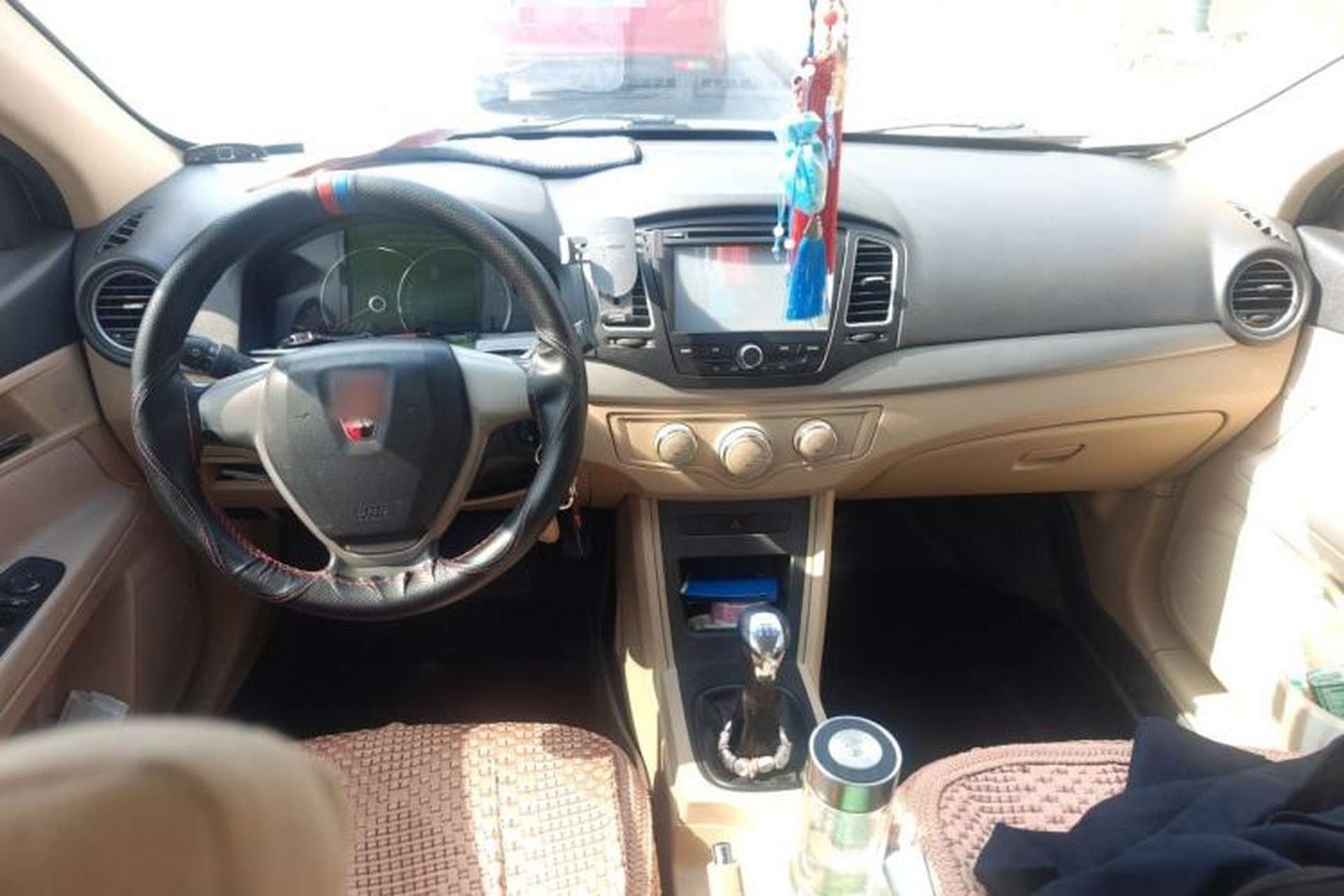 Used Roewe 350 2014 1.5L Manual Xunchi Edition Center Console