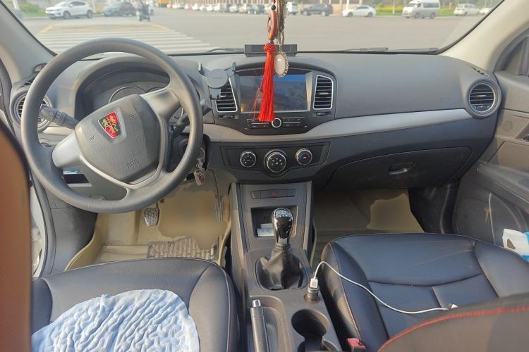 Used Roewe 350 2014 1.5L Manual Xunchi Edition Center Console