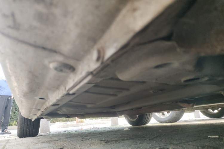 Used Roewe 350 2014 1.5L Automatic Xunda Edition Chassis Front Right