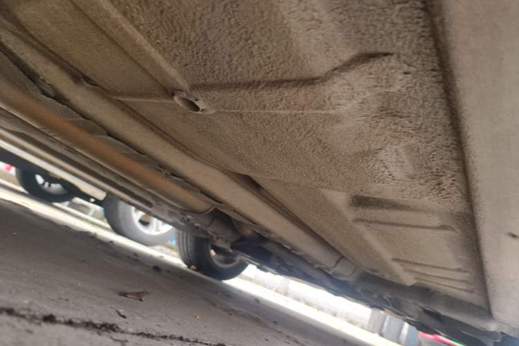 Used Roewe 350 2014 1.5L Automatic Xunda Edition Chassis Front Right