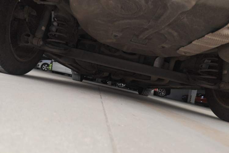 Used Roewe 350 2014 1.5L Automatic Xunda Edition Chassis Rear