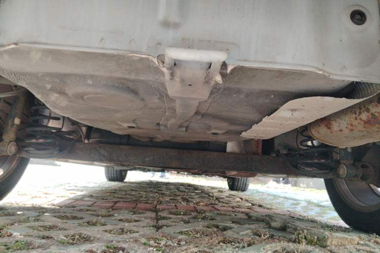 Used Roewe 350 2014 1.5L Manual Xunchi Edition Chassis Rear