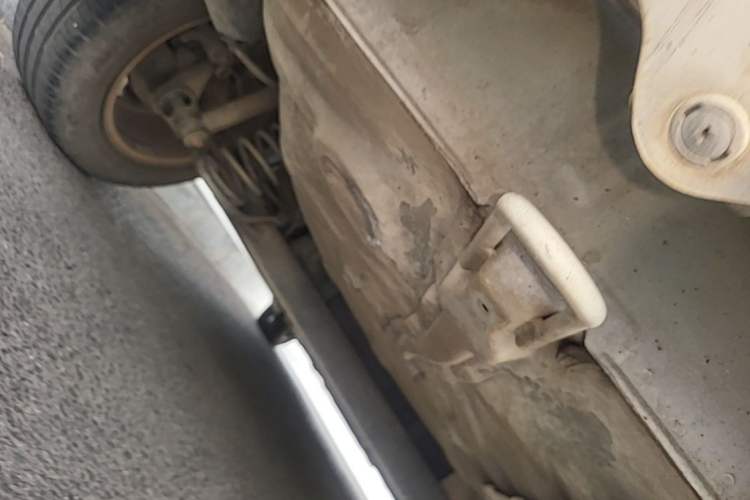 Used Roewe 350 2014 1.5L Automatic Xunyue Version Chassis Rear