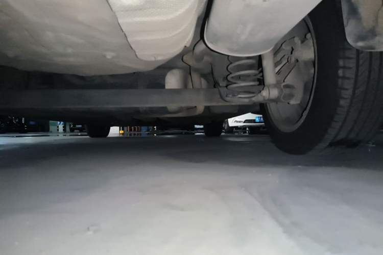 Used Roewe 350 2014 1.5L Manual Xunchi Edition Chassis Rear Left