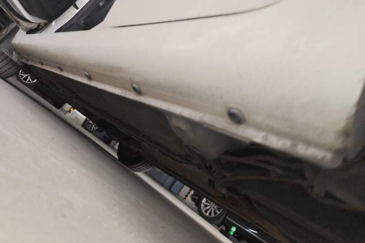 Used Roewe 350 2014 1.5L Automatic Xunda Edition Chassis Rear Left