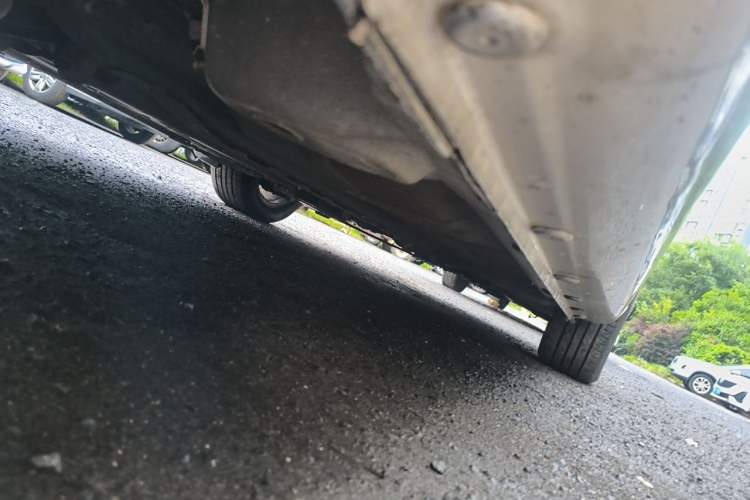 Used Roewe 350 2014 1.5L Manual Xunchi Edition Chassis Rear Right