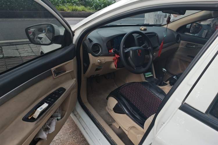 Used Roewe 350 2014 1.5L Manual Xunchi Edition Driver Seat