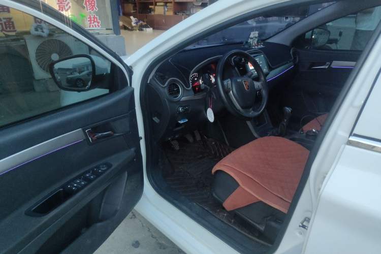 Used Roewe 350 2014 1.5L Manual Xunchi Edition Driver Seat