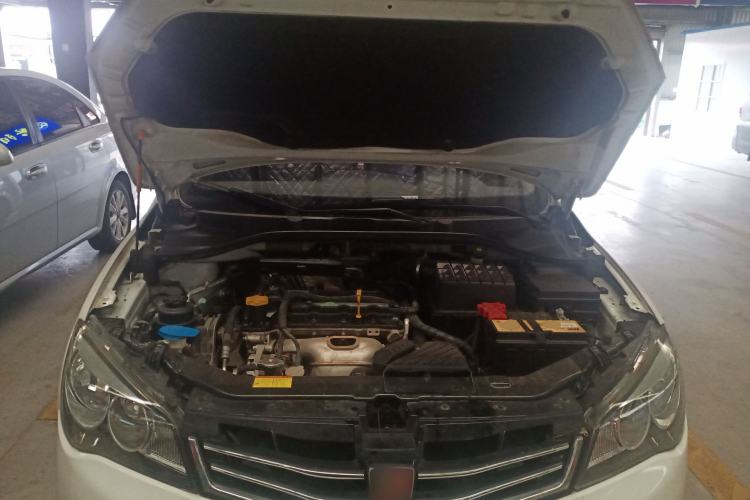 Used Roewe 350 2014 1.5L Automatic Xunda Edition Engine Bay