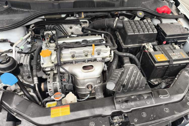 Used Roewe 350 2014 1.5L Automatic Xunda Edition Engine Bay