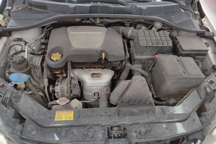 Used Roewe 350 2014 1.5L Automatic Xunyue Version Engine Bay