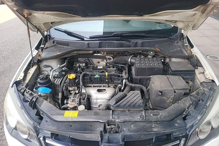 Used Roewe 350 2014 1.5L Automatic Xunyue Version Engine Bay